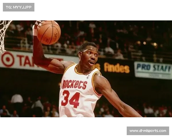 哈基姆·奥拉朱旺梦幻脚步的历史回顾与技巧解析 哈基姆·奥拉朱旺梦幻脚步的历史回顾与技巧解析